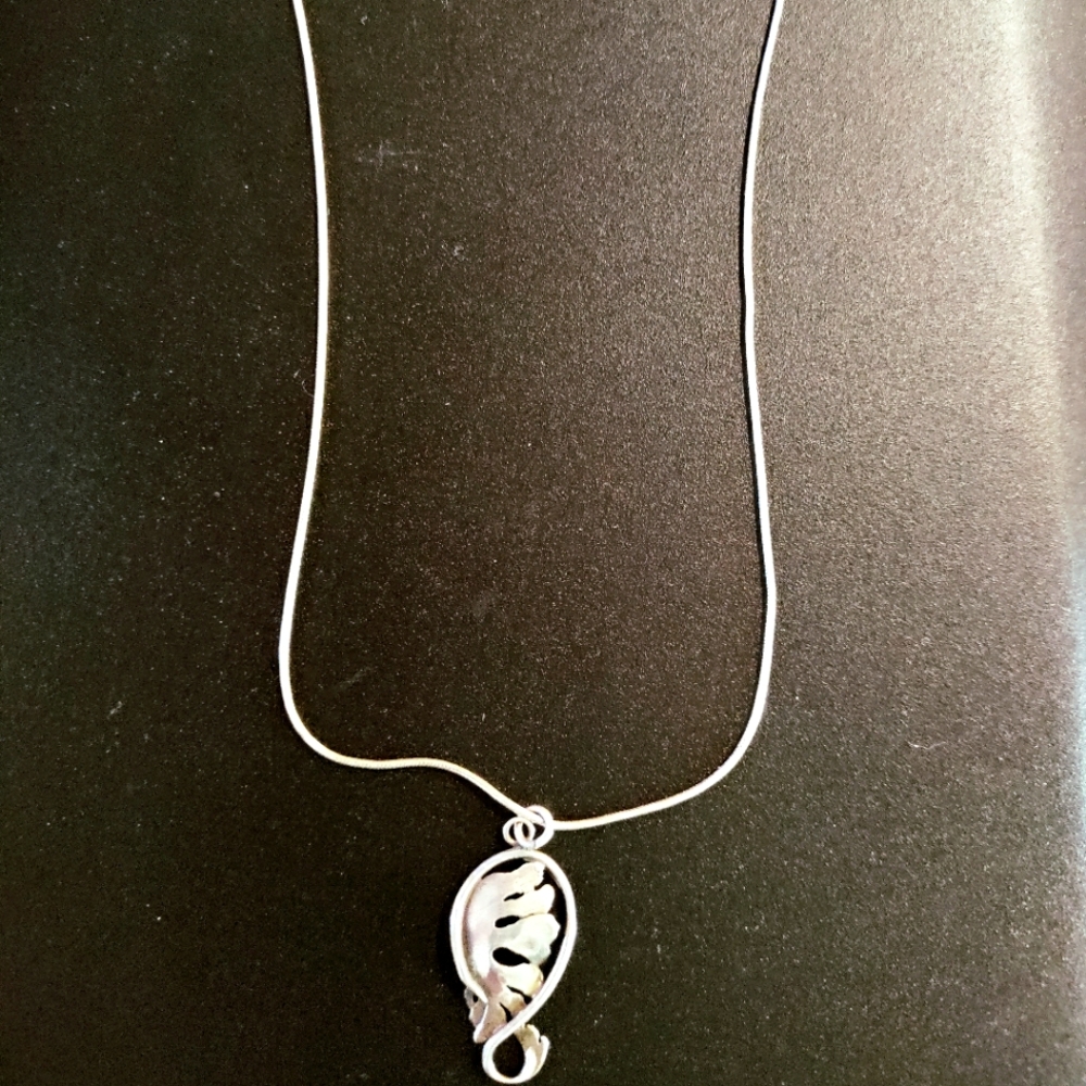 NWOT.                      Sterling Silver Leaf Necklace